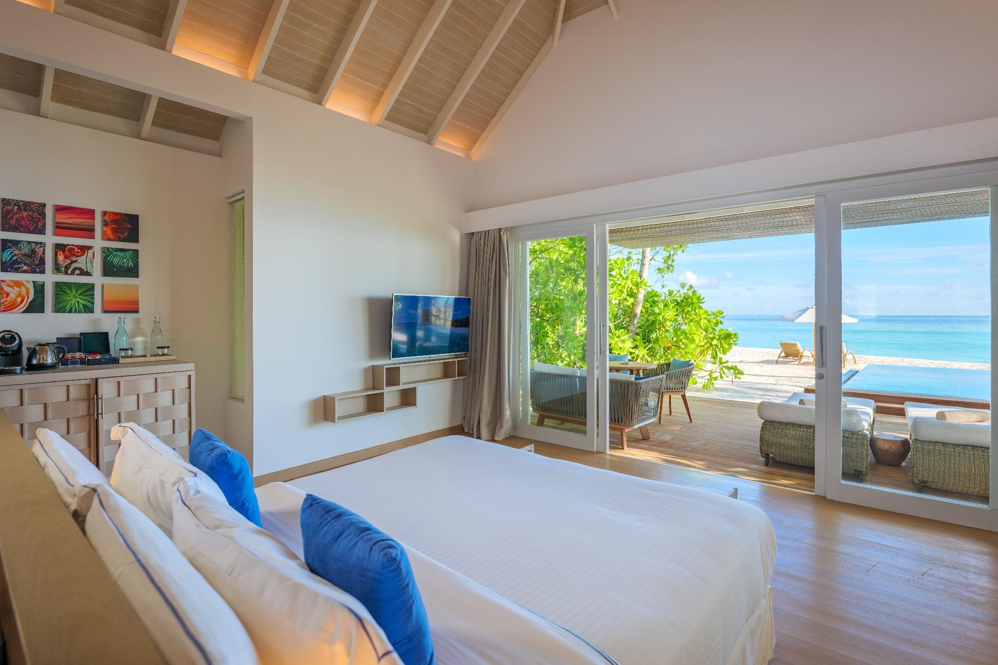 Sunset Beach Villa with Pool