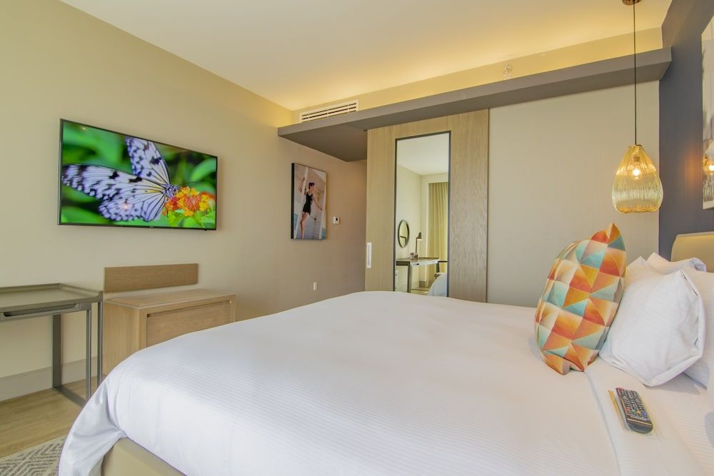 Torre Lucerna Hotel Ensenada Deluxe Room, 1 King Bed, Ocean View