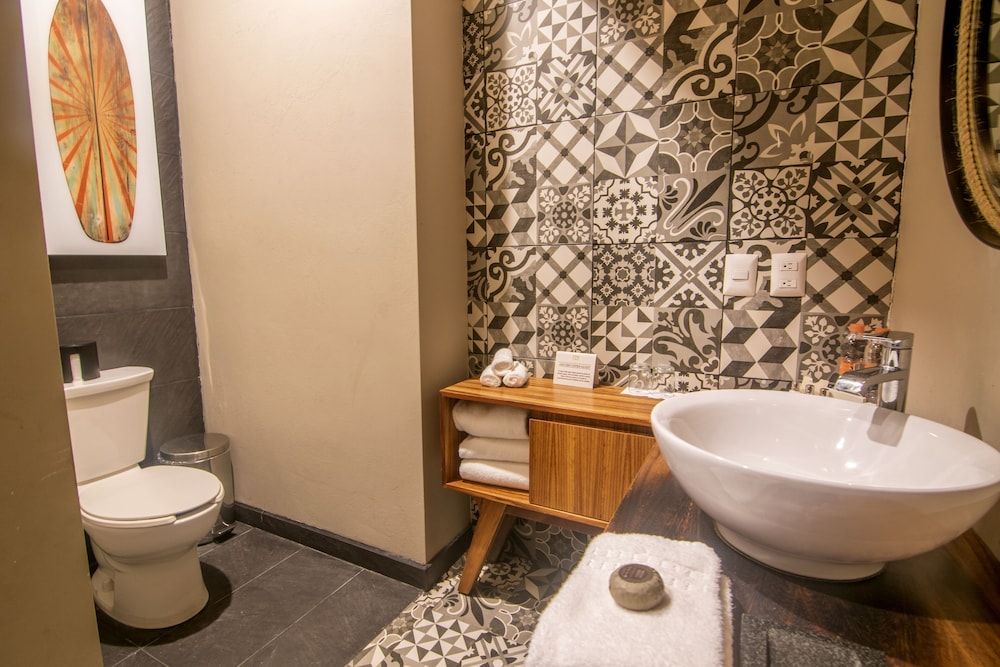 Torre Lucerna Hotel Ensenada Premium Mountain View King Room 7