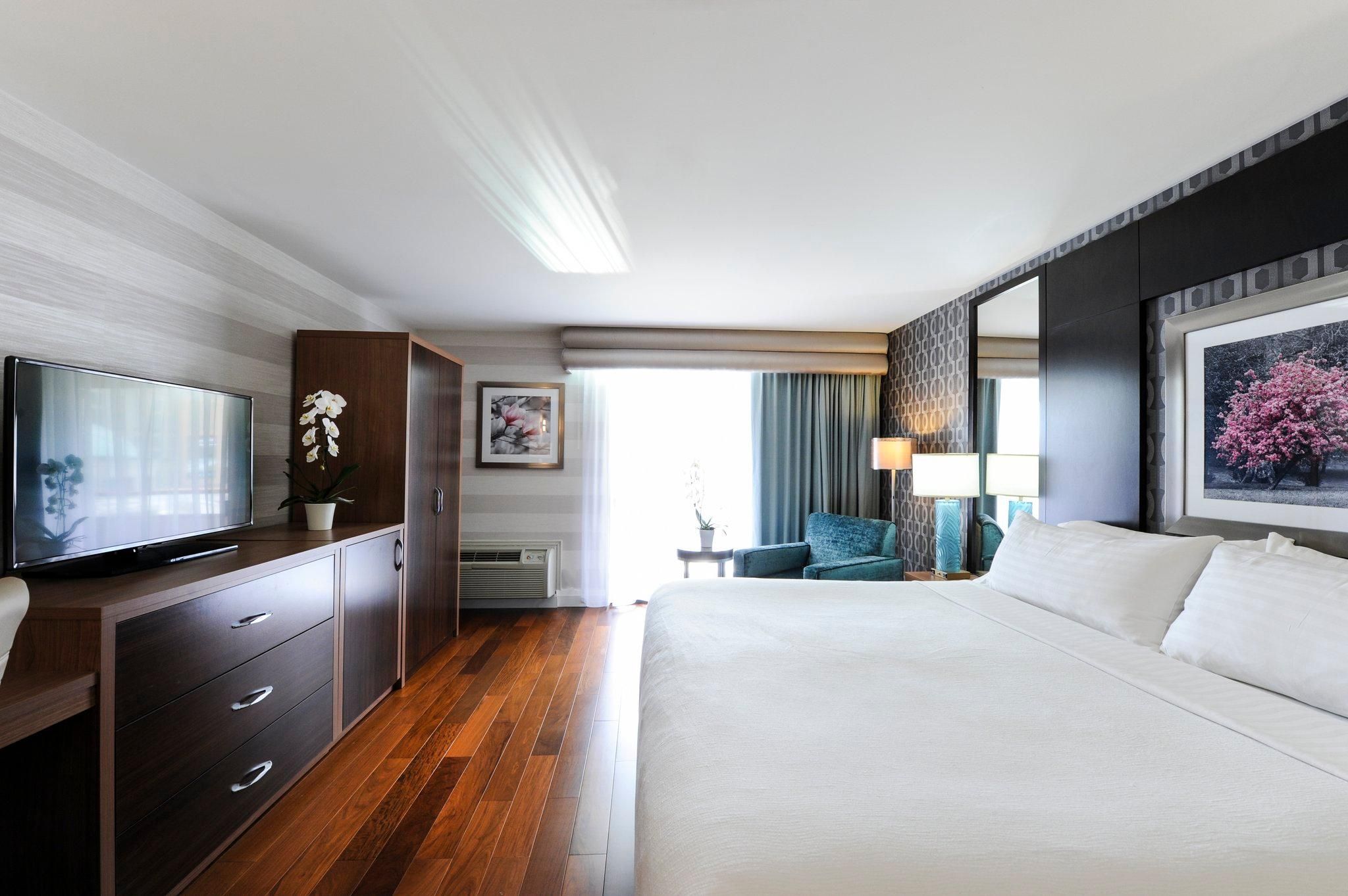 undefined Holiday Inn Niagara Falls - By The Falls by IHG 10