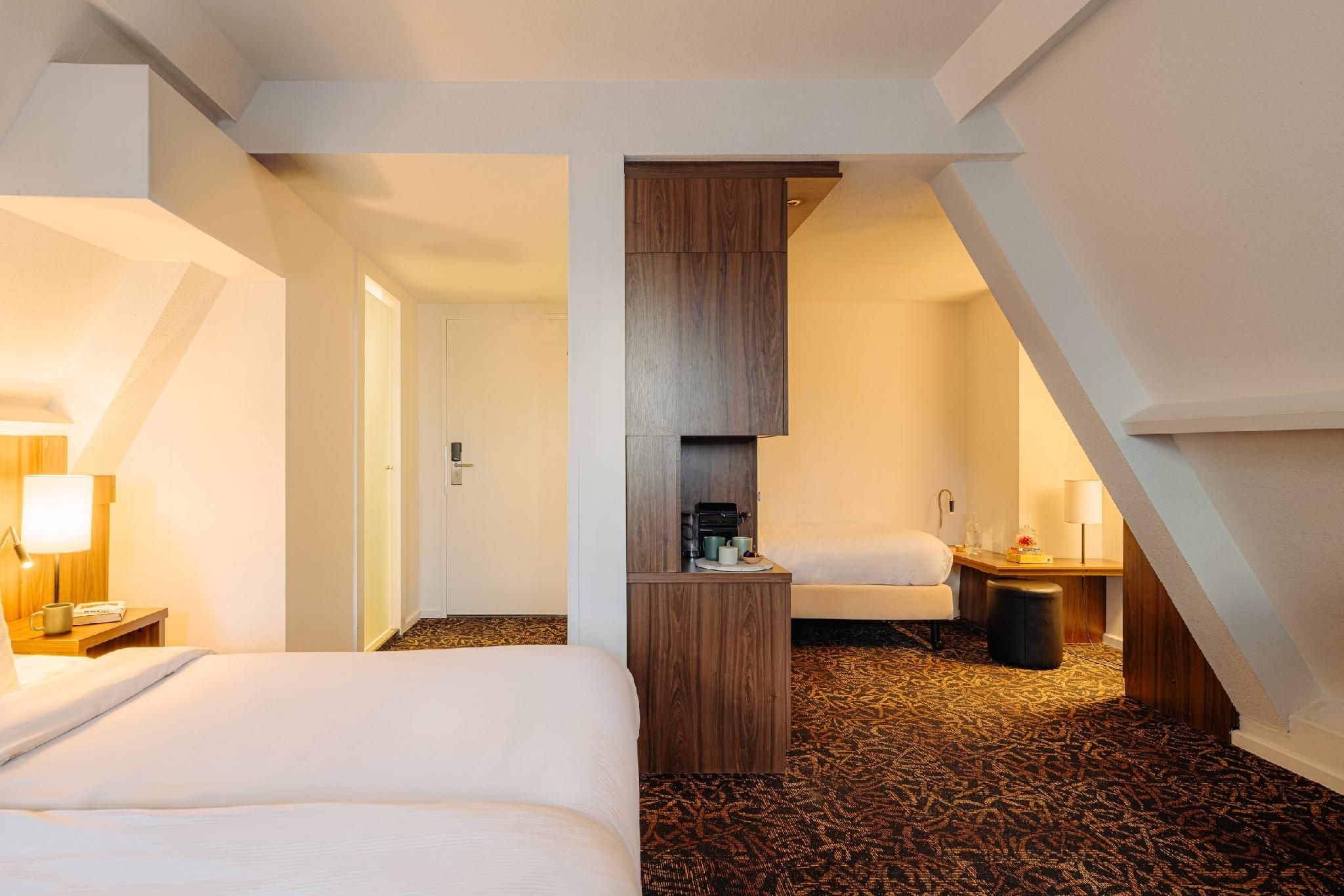 Comfort Room 1 Twin Bed 1 Single Bed