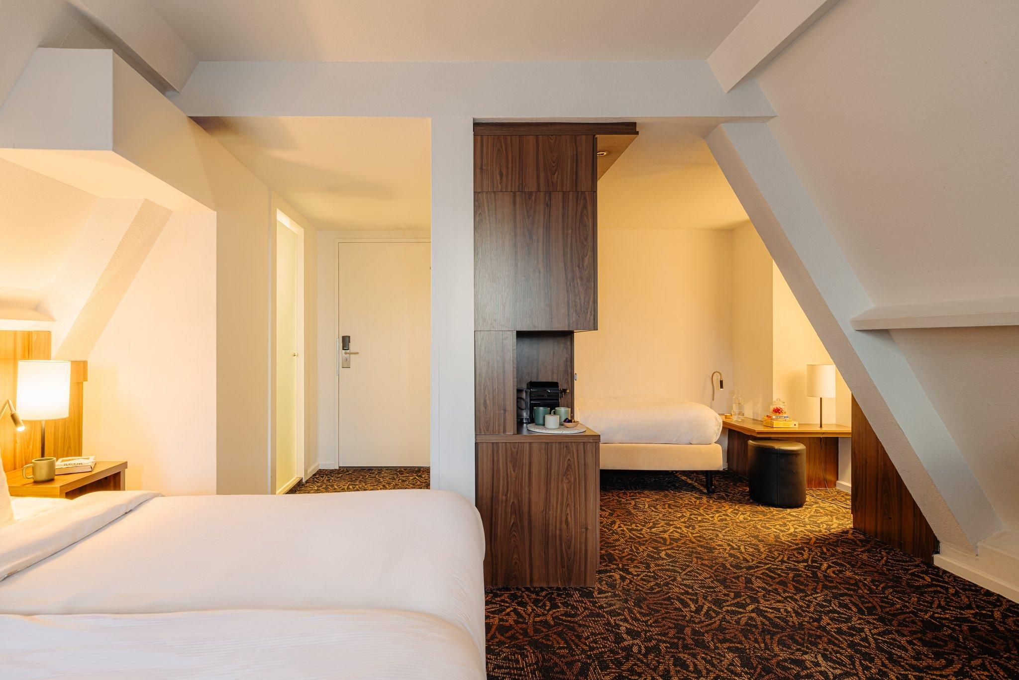 Comfort Room 1 Twin Bed 1 Single Bed