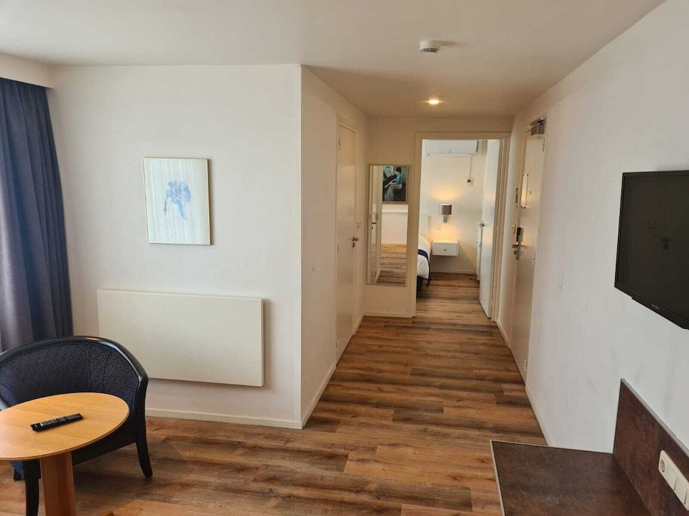 Best Western Hotel Slenaken Standard Room, 2 Twin Beds, Accessible, Bathtub 4