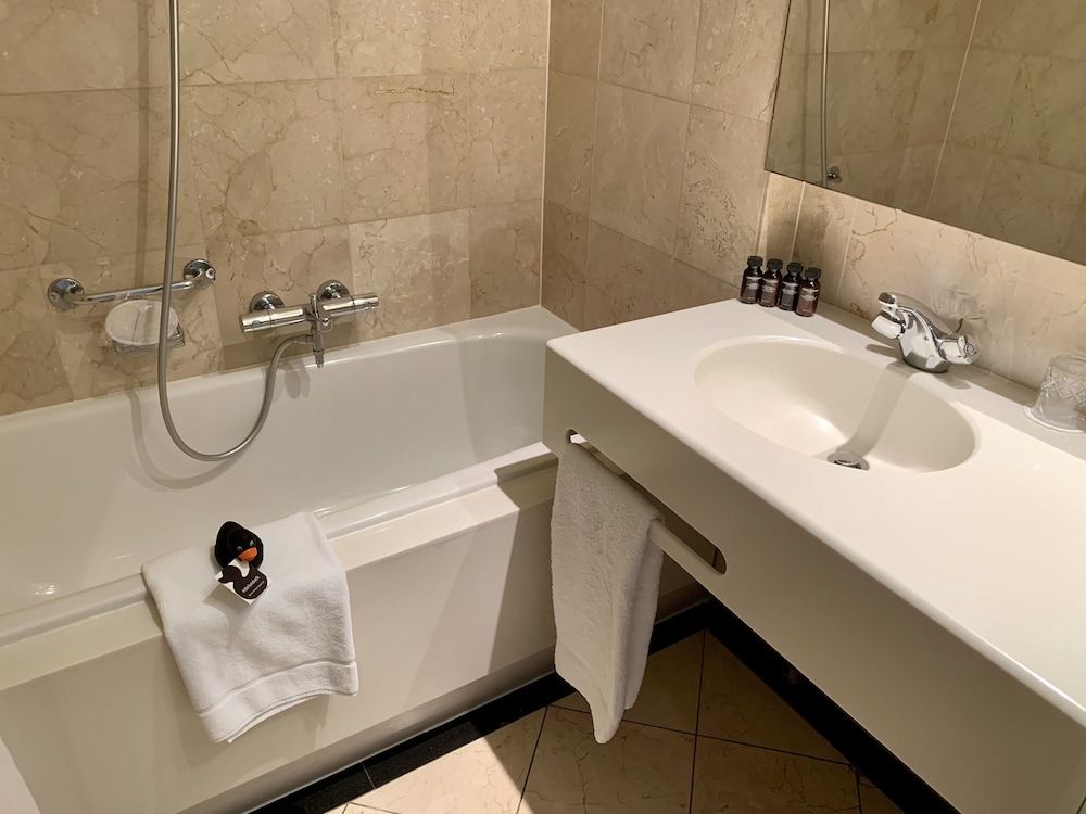 Derlon Hotel Maastricht Deluxe Room 5