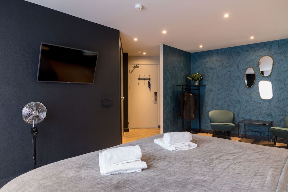 Boutique Suites Lisse - Keukenhof Deluxe Double Room, Kitchenette, City View 8