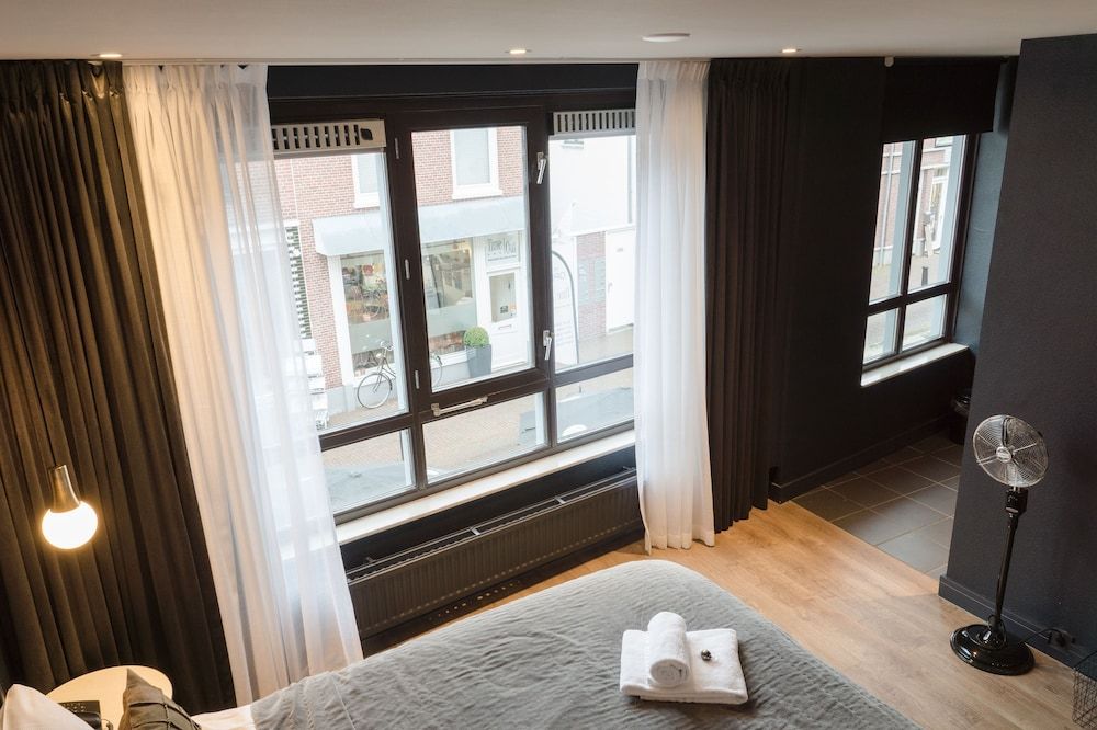 Boutique Suites Lisse - Keukenhof Deluxe Double Room, Kitchenette, City View 11