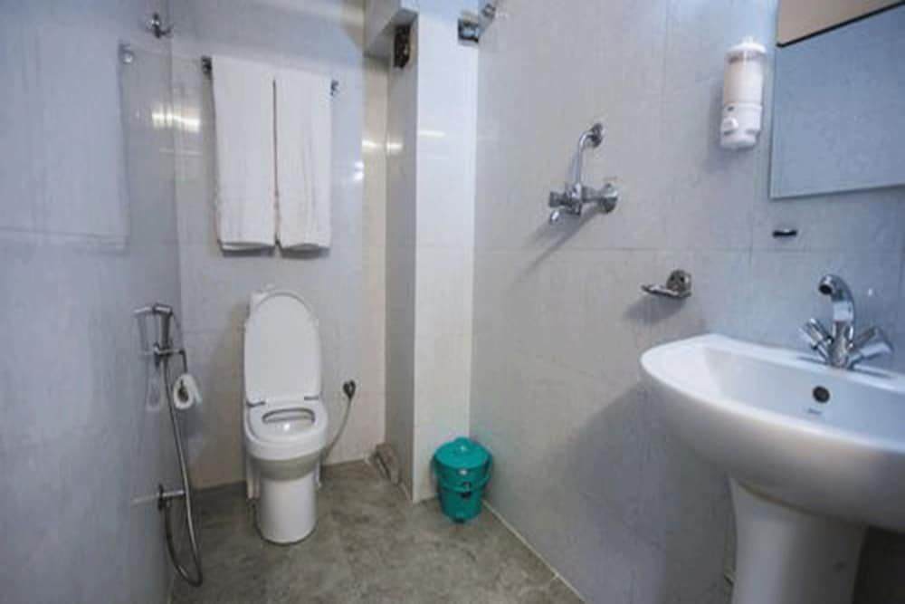 Boudha Stupa View Guest House Standard Twin Room, 2 Twin Beds 6