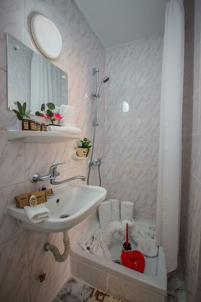 Hotel Rina Cerbul Standard Double or Twin Room, 1 Bedroom 4