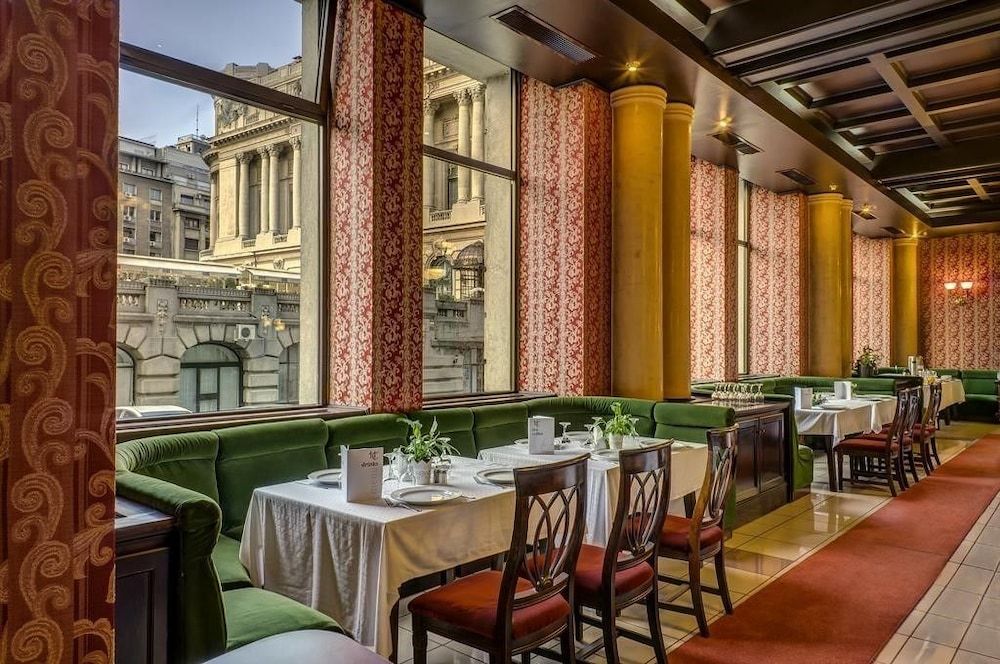 undefined Hotel Capitol 9