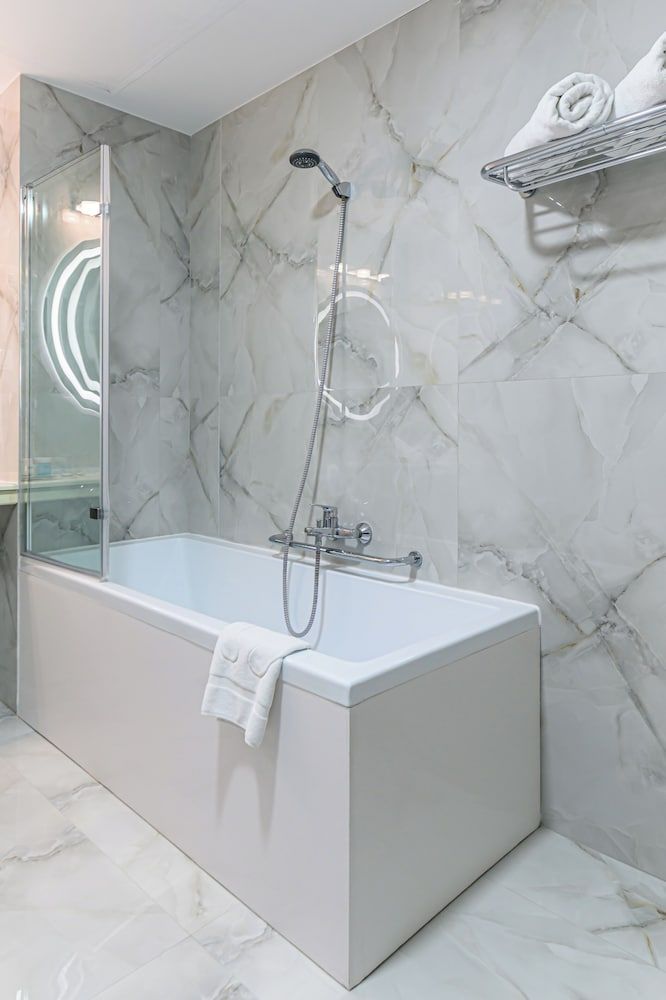 Vega Hotel Superior Double Room, River View 9