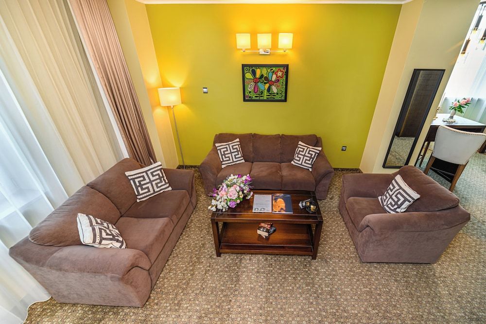 Vega Hotel Executive Suite, Balcony, River View 17