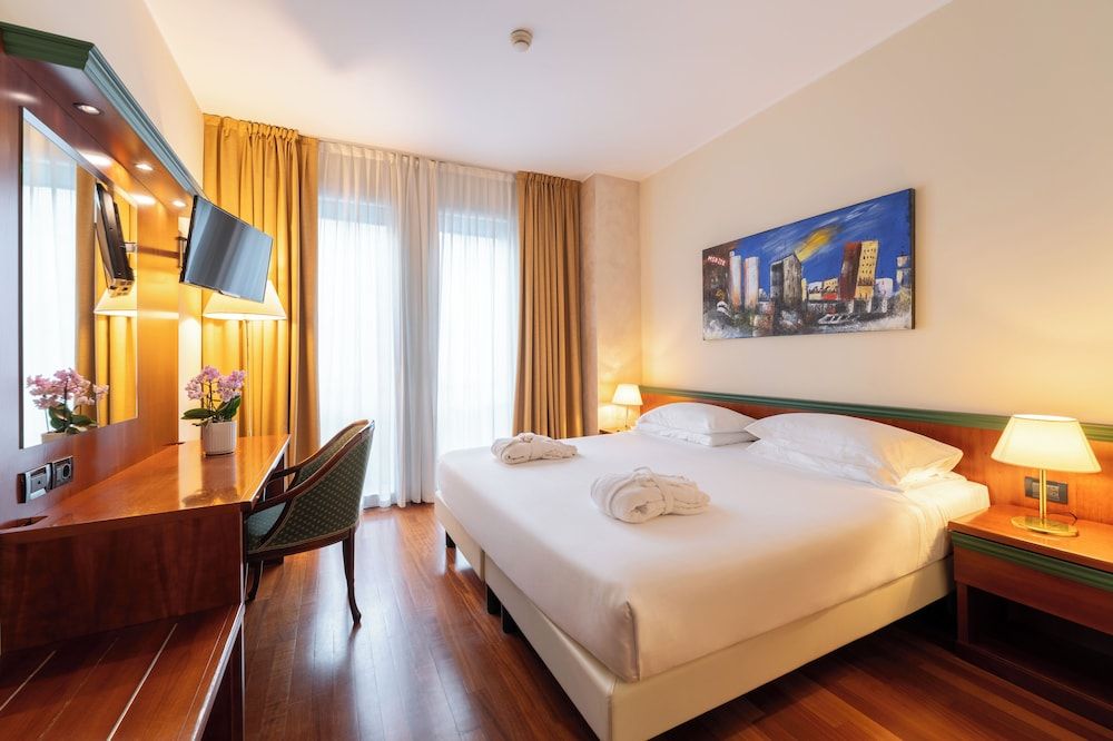 undefined Hotel Raffaello 8