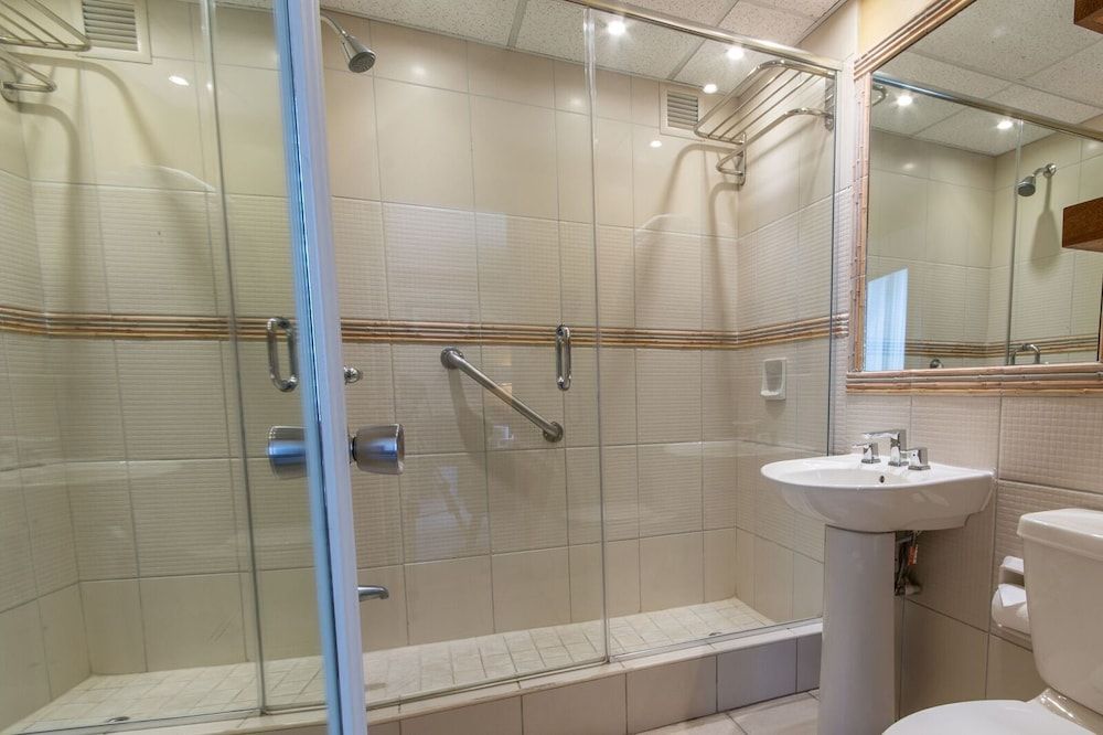 Kapok Hotel Standard Room, 1 Queen Bed 3