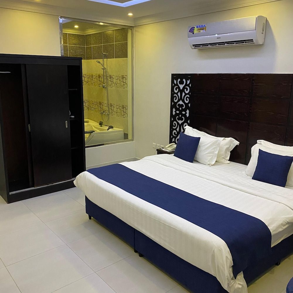 undefined City Center Plaza Aparthotel 8