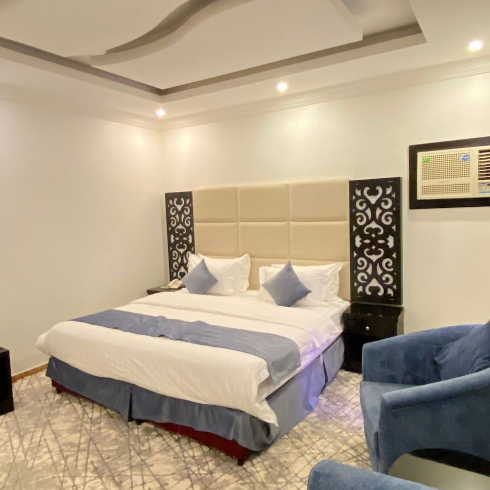 undefined City Center Plaza Aparthotel 4