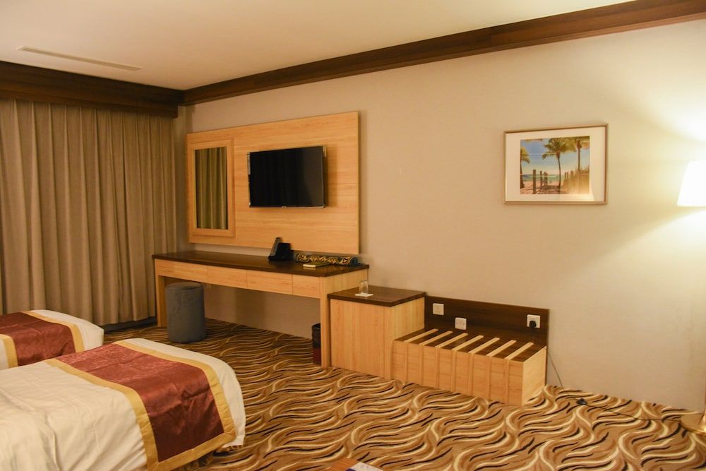 Florida Inn Hotel Basic Twin Room