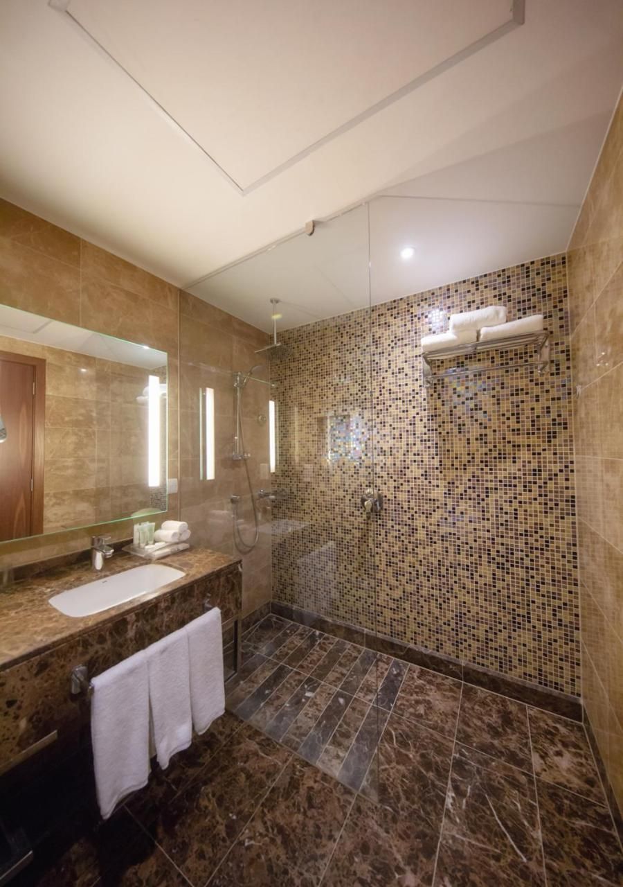 2 Single Standard City View