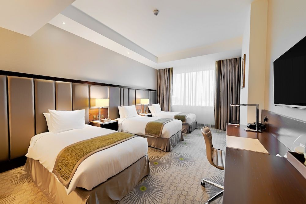 Standard Room, 3 Twin Beds, City View