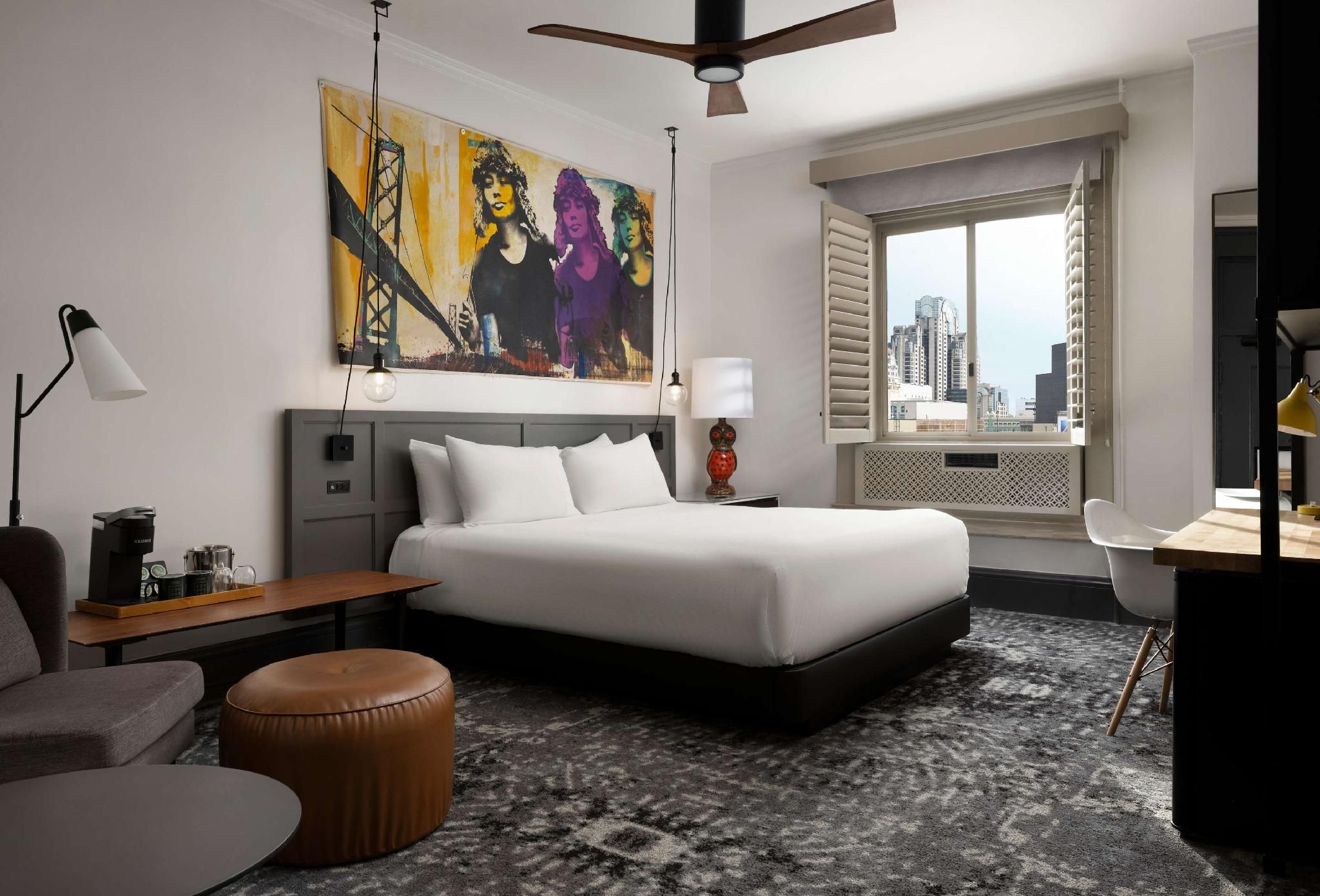 1 King Bed