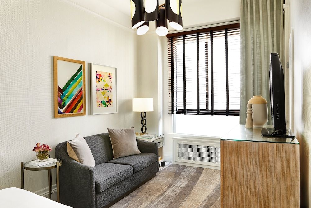 Galleria Park Hotel Deluxe Room (Full) 4