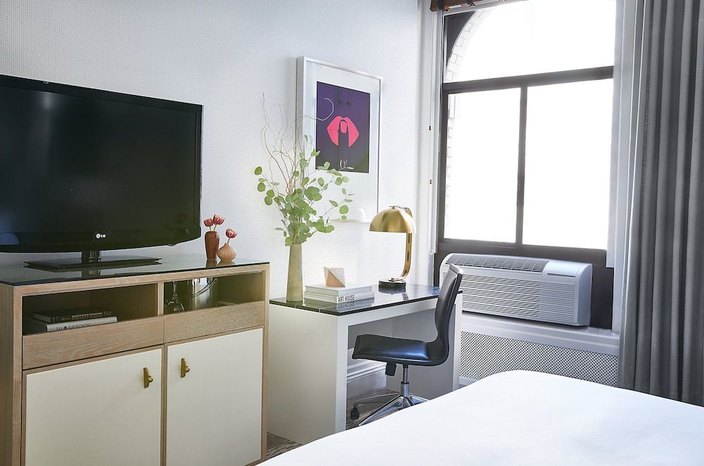 undefined Galleria Park Hotel 7