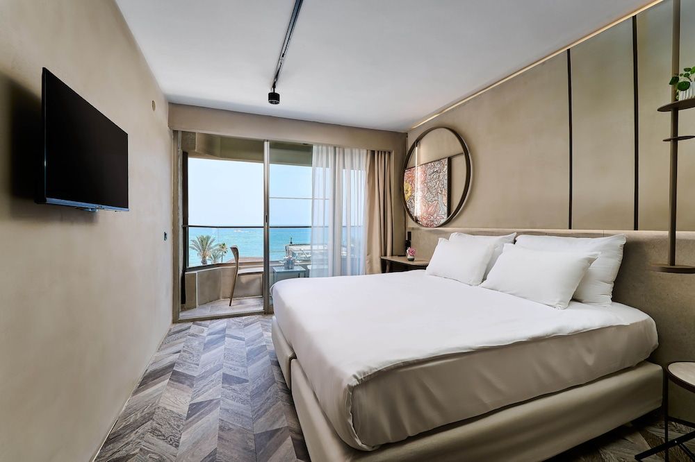 Büyük Hotel Standart Room (sea view) 4