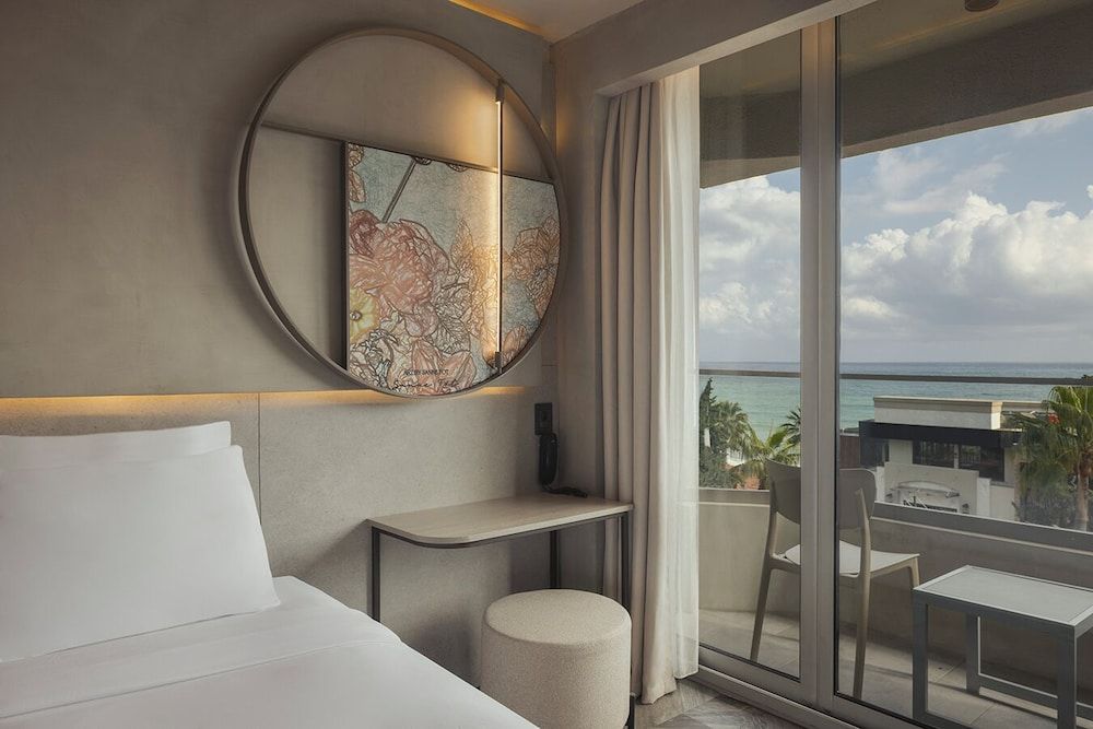 Büyük Hotel Standart Room (sea view) 7