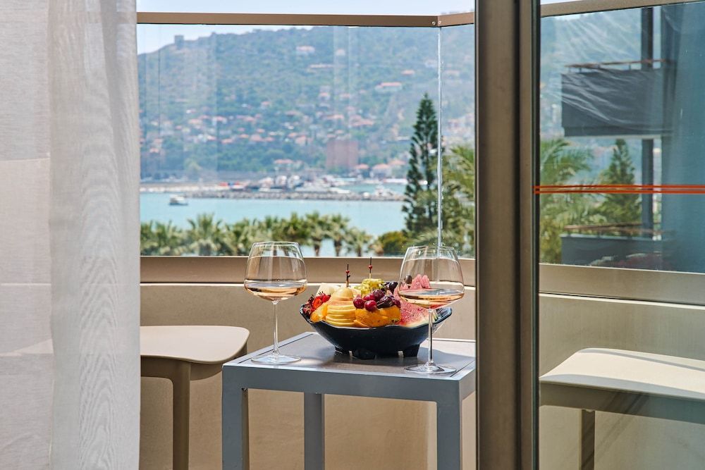 Büyük Hotel Standart Room (sea view) 11