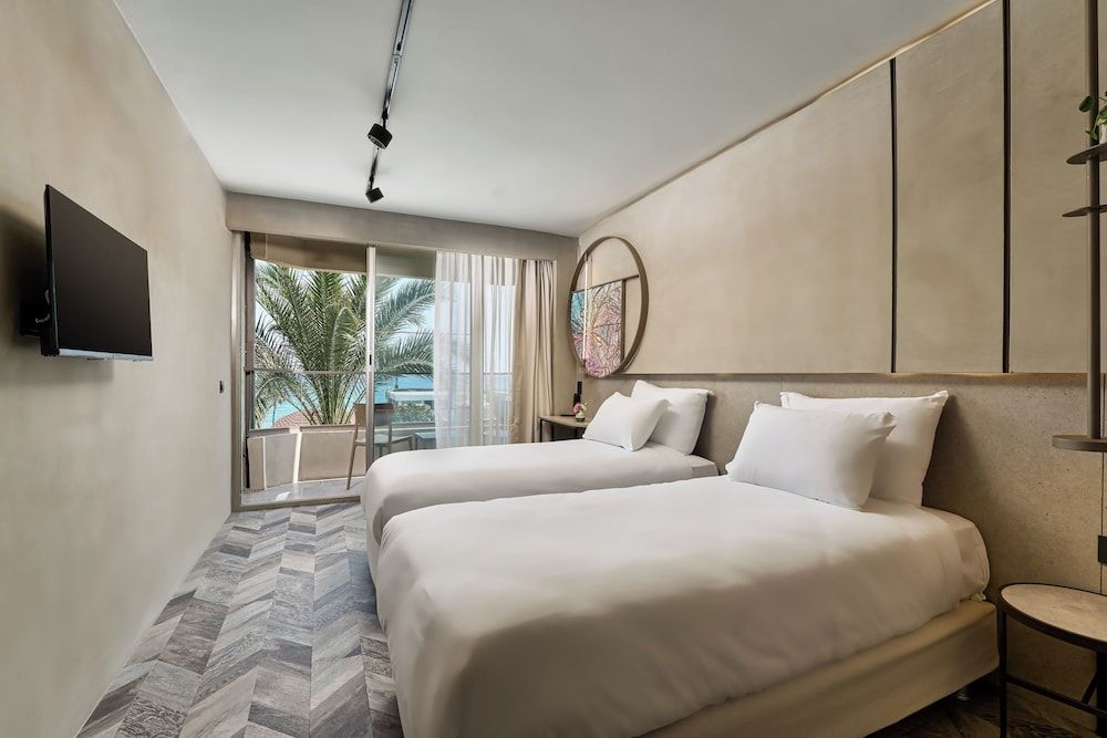 Büyük Hotel Room, Partial Sea View 4