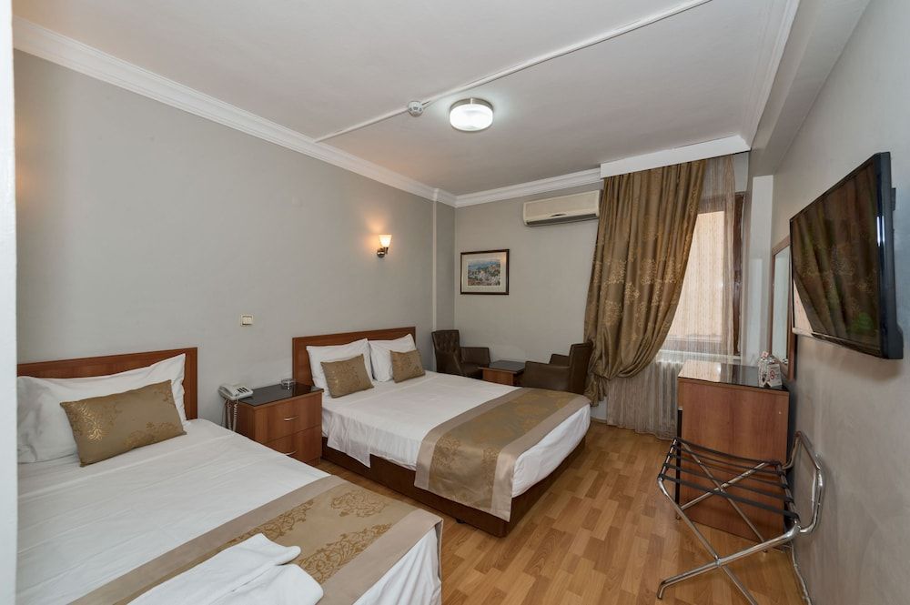 Beyaz Kuğu Hotel Triple Room