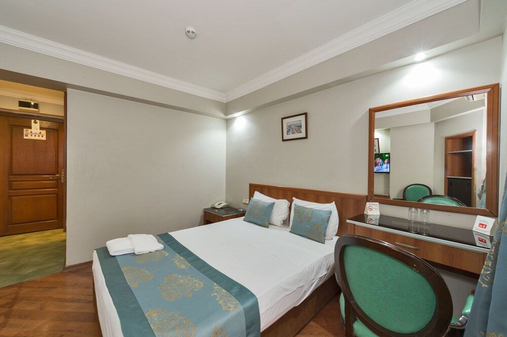 Beyaz Kuğu Hotel Single Room 2