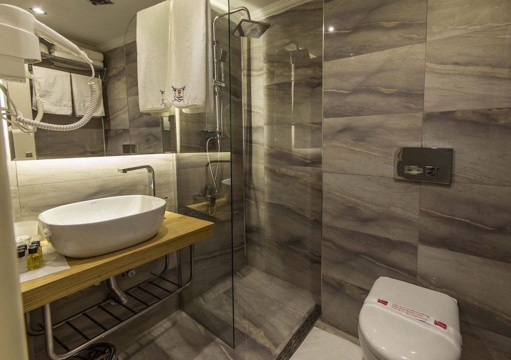 The Constantine Hotel Family Room 5