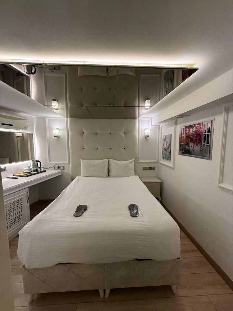 undefined The Constantine Hotel 9