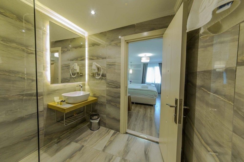 The Constantine Hotel Family Room 6