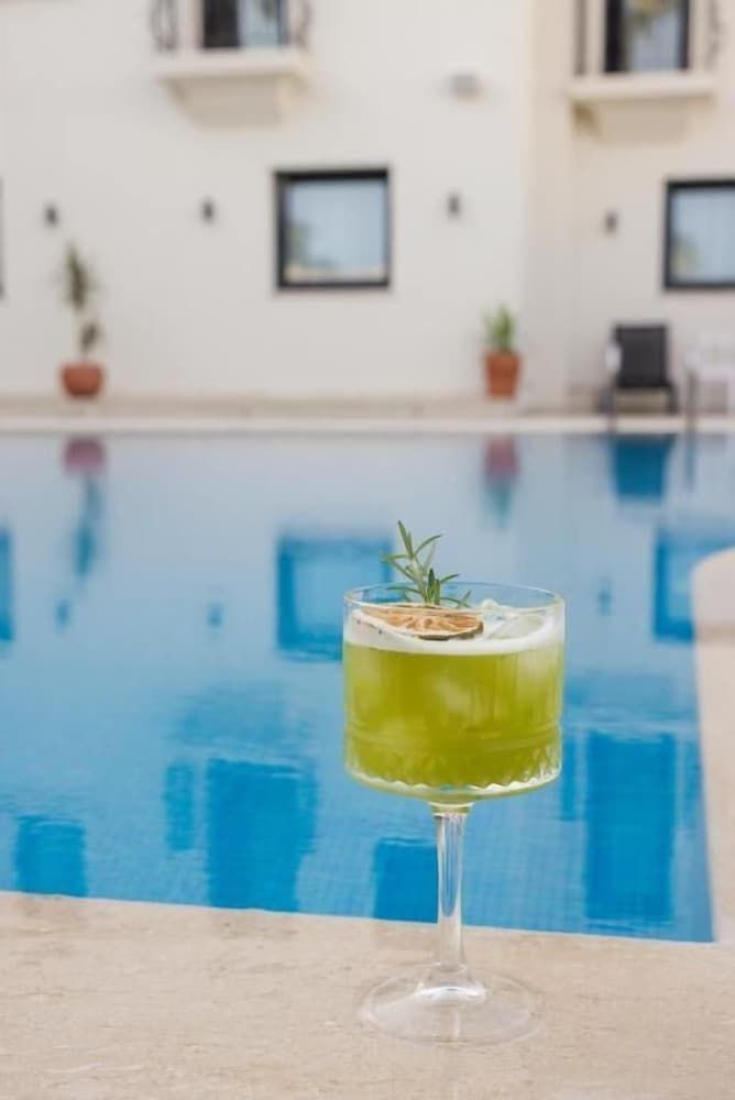 undefined The Corner Hotel 8