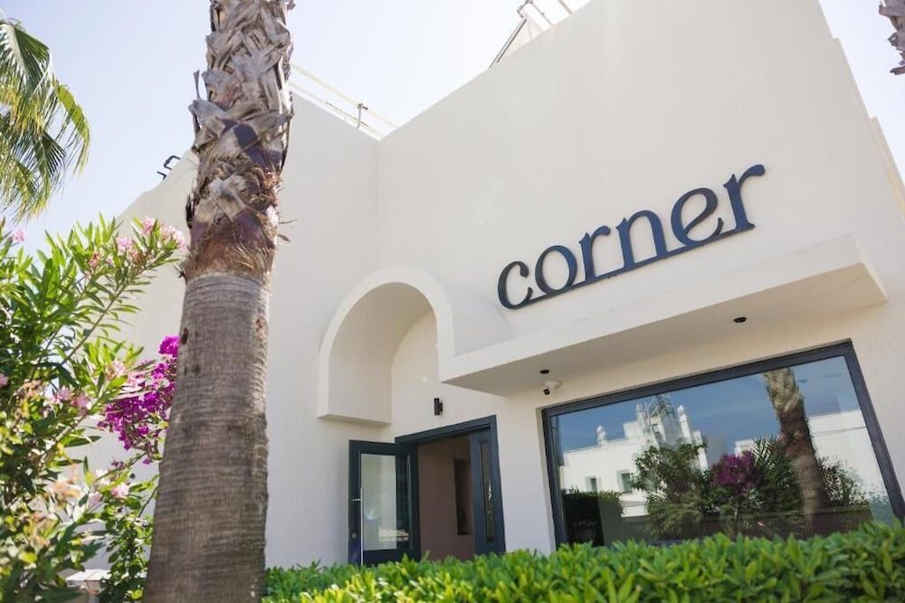 undefined The Corner Hotel 3