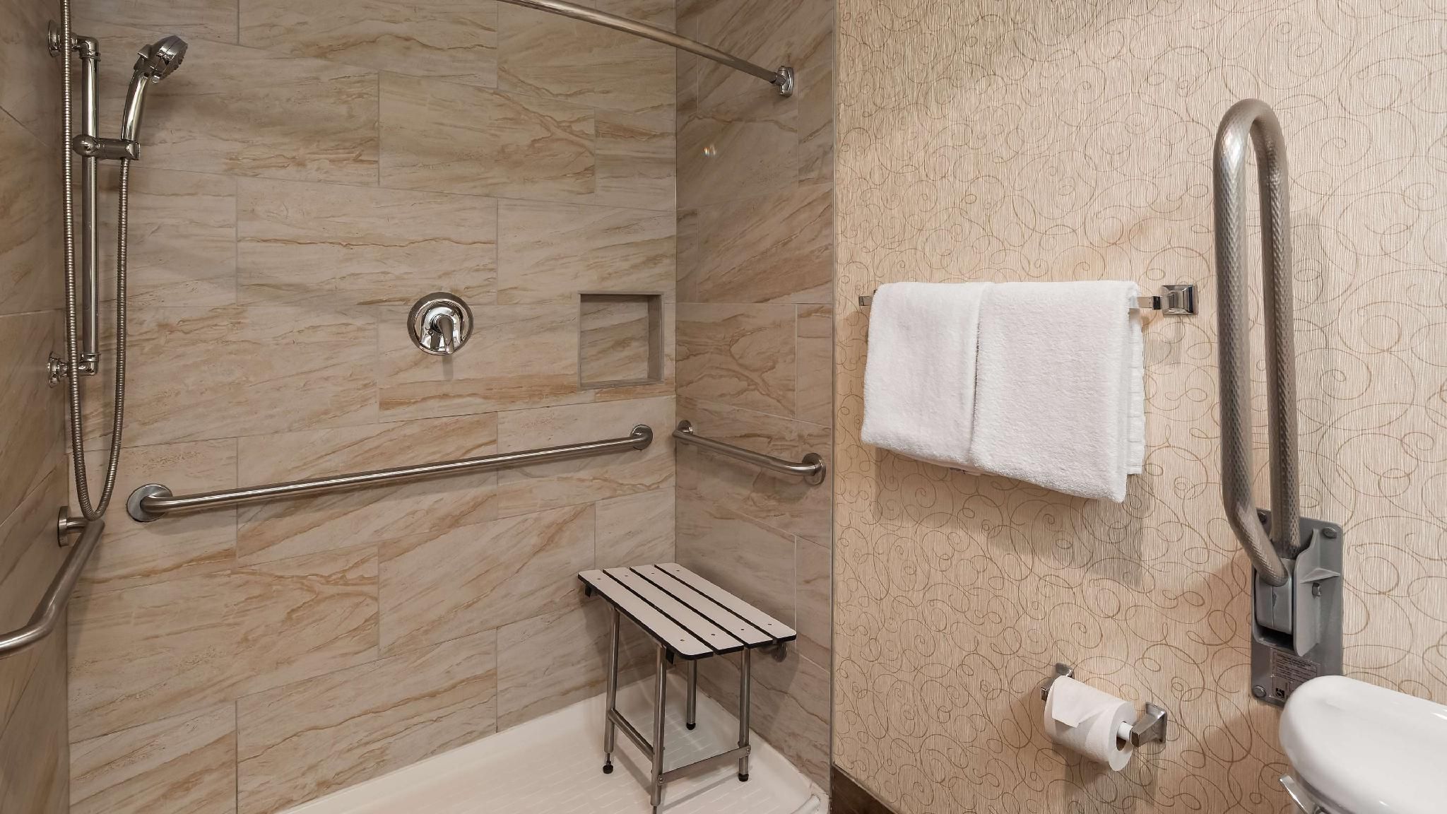 Best Western Westminster Hotel Accessibility - 1 King, Roll-in Shower, Nonsmoking 3