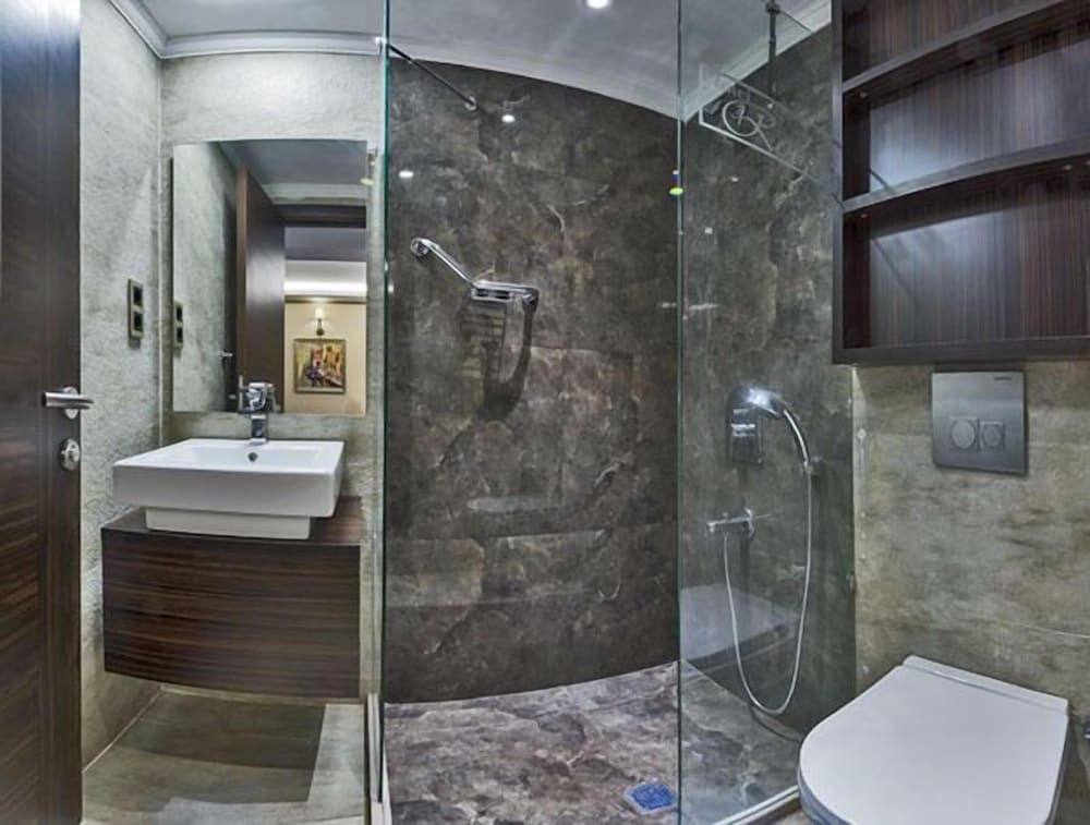 Romeo Hotel Standard Double Room 15