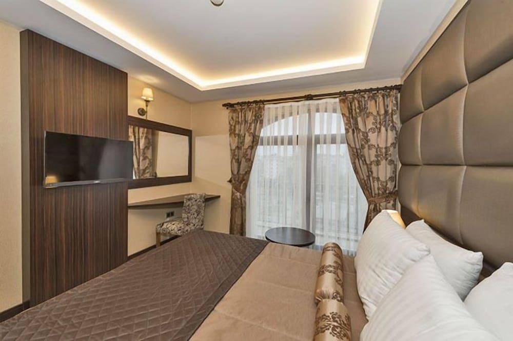 undefined Romeo Hotel