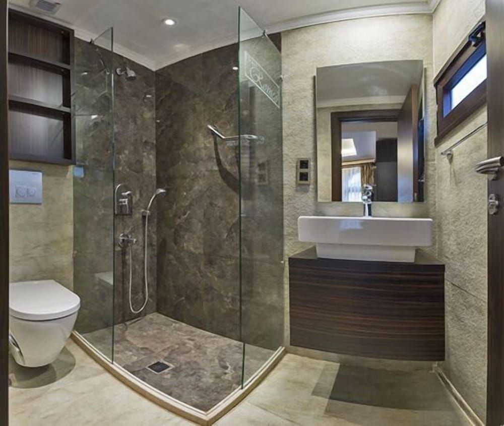 Romeo Hotel Standard Double Room 16