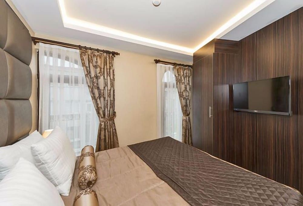 Romeo Hotel Standard Double Room 2