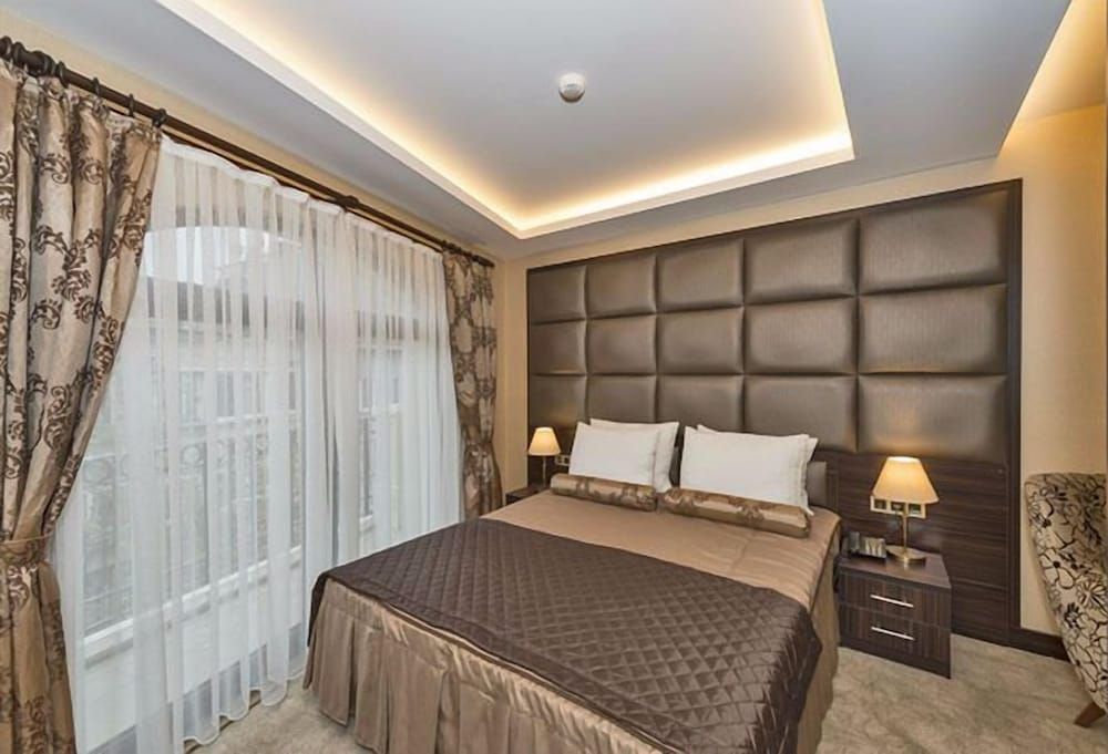 Romeo Hotel Standard Double Room 12