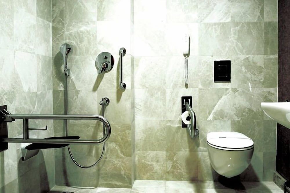 Demora Hotel Standard Double or Twin Room 5