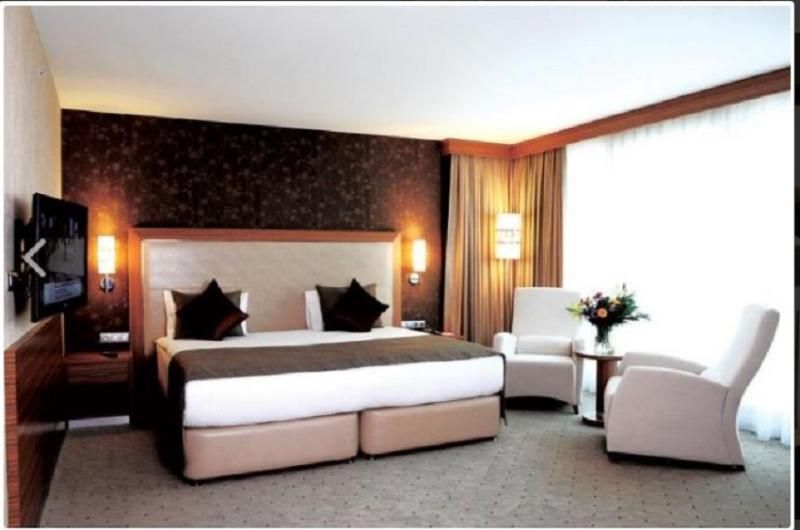 undefined Demora Hotel 5