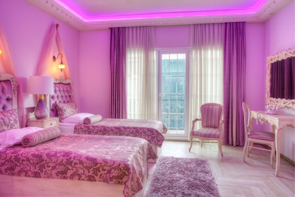 Elegance Residence Deluxe Suite 6