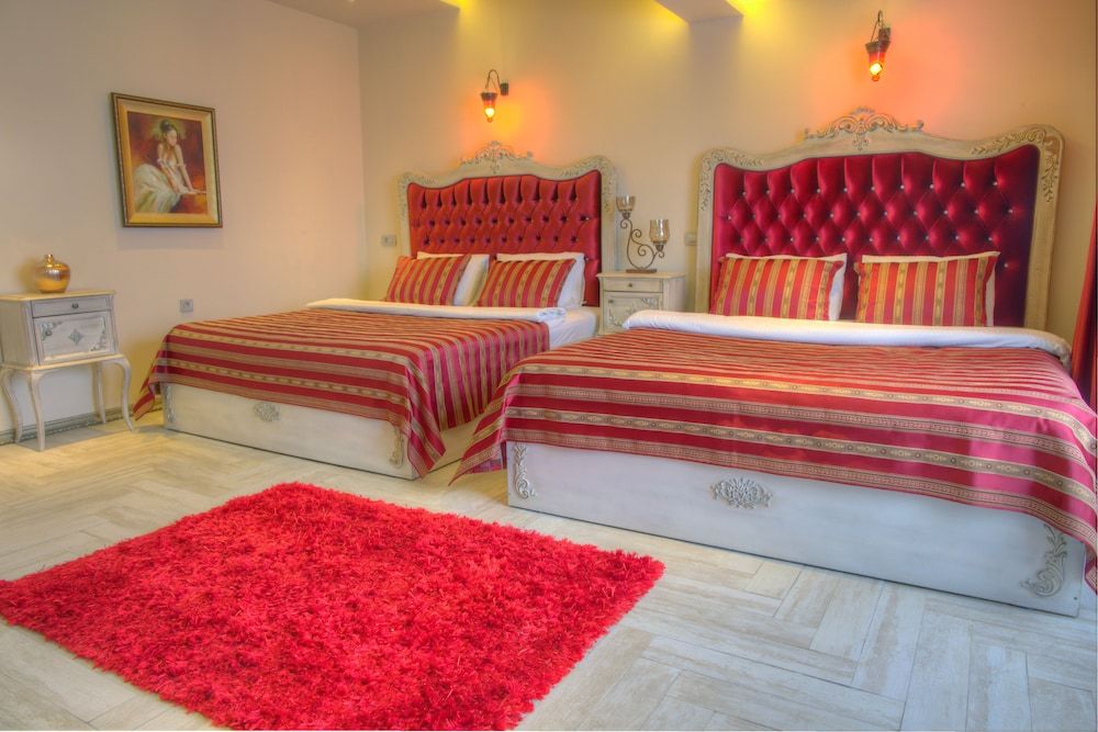 undefined Elegance Residence 10