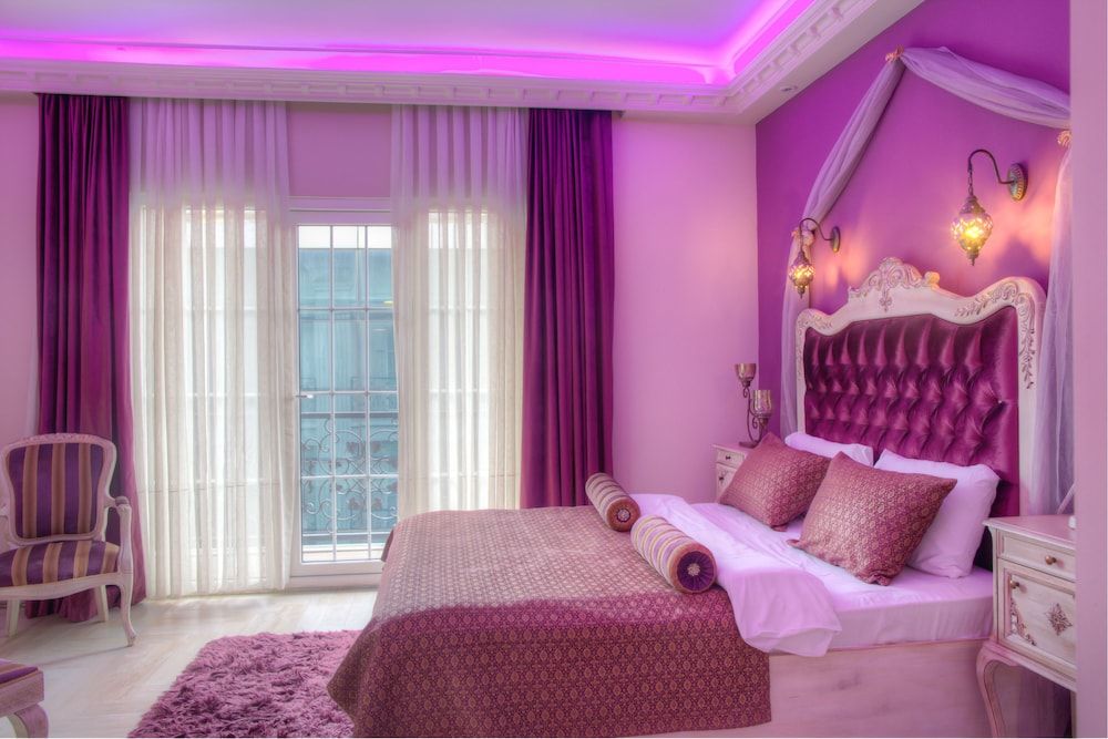 Elegance Residence Deluxe Suite 7