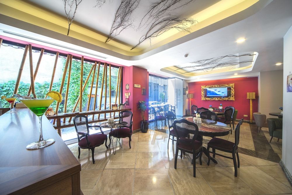 undefined Elegance Residence 5