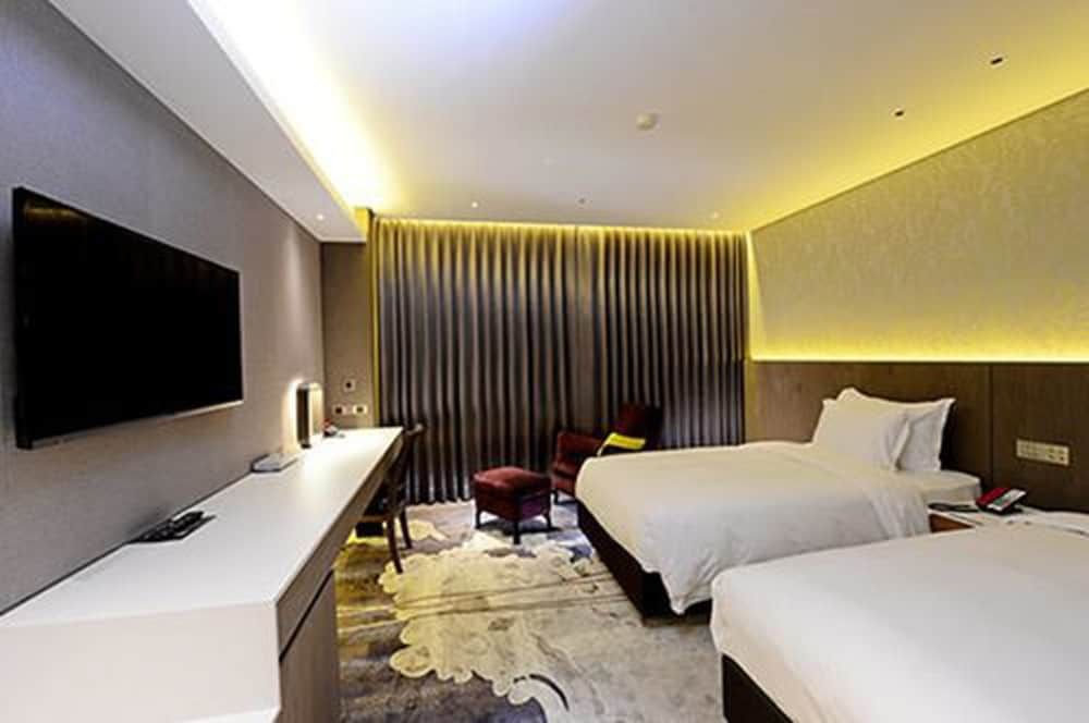 undefined Brother Hotel 4