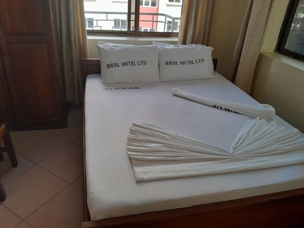 Hotel Ideal Deluxe Double Room